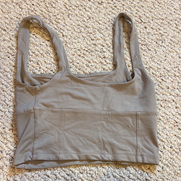 Aritzia tank - Picture 2 of 3